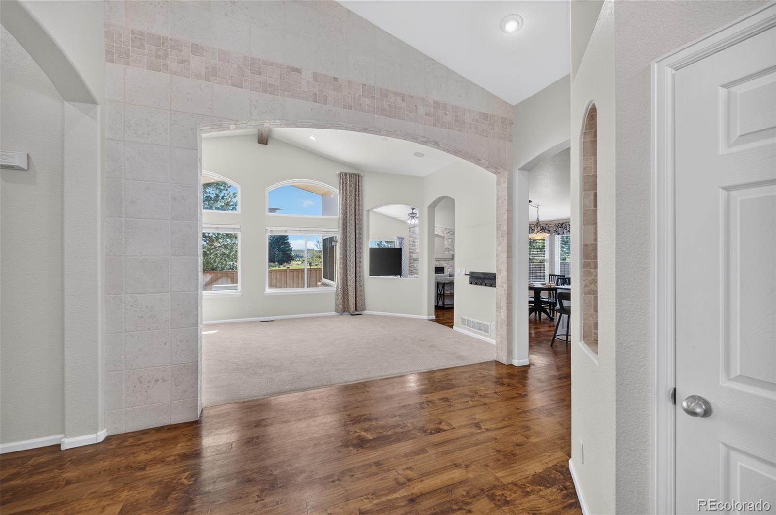 6686 Solana Drive