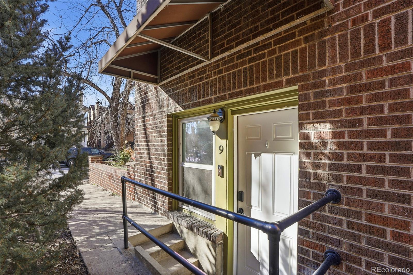 1010 N Downing Street 9