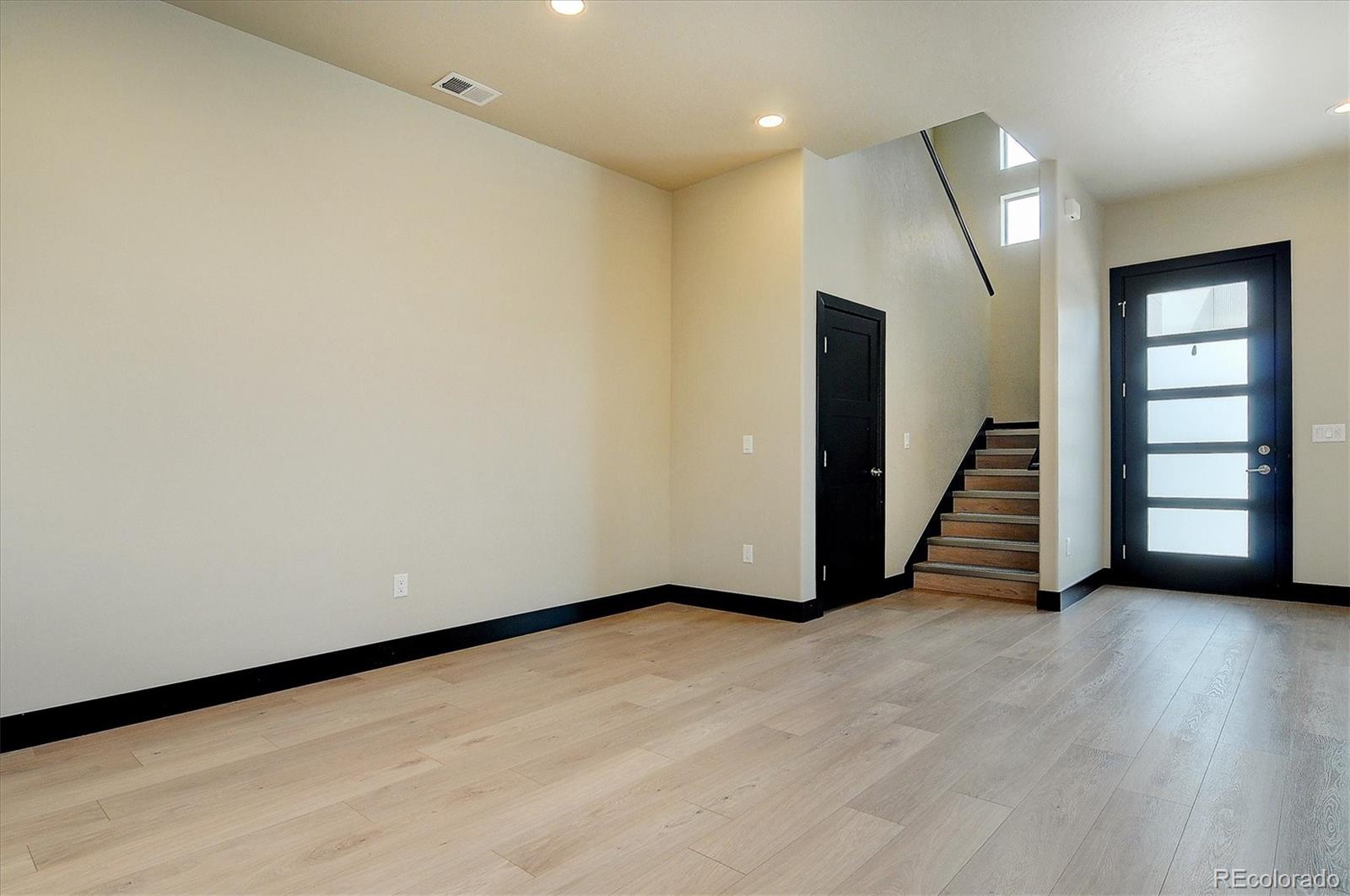 1135 Agate Lane