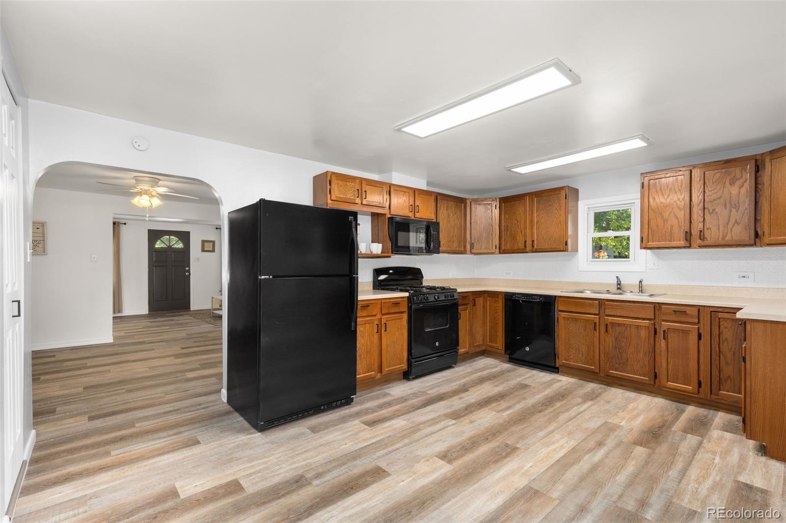 219 N 10th Avenue