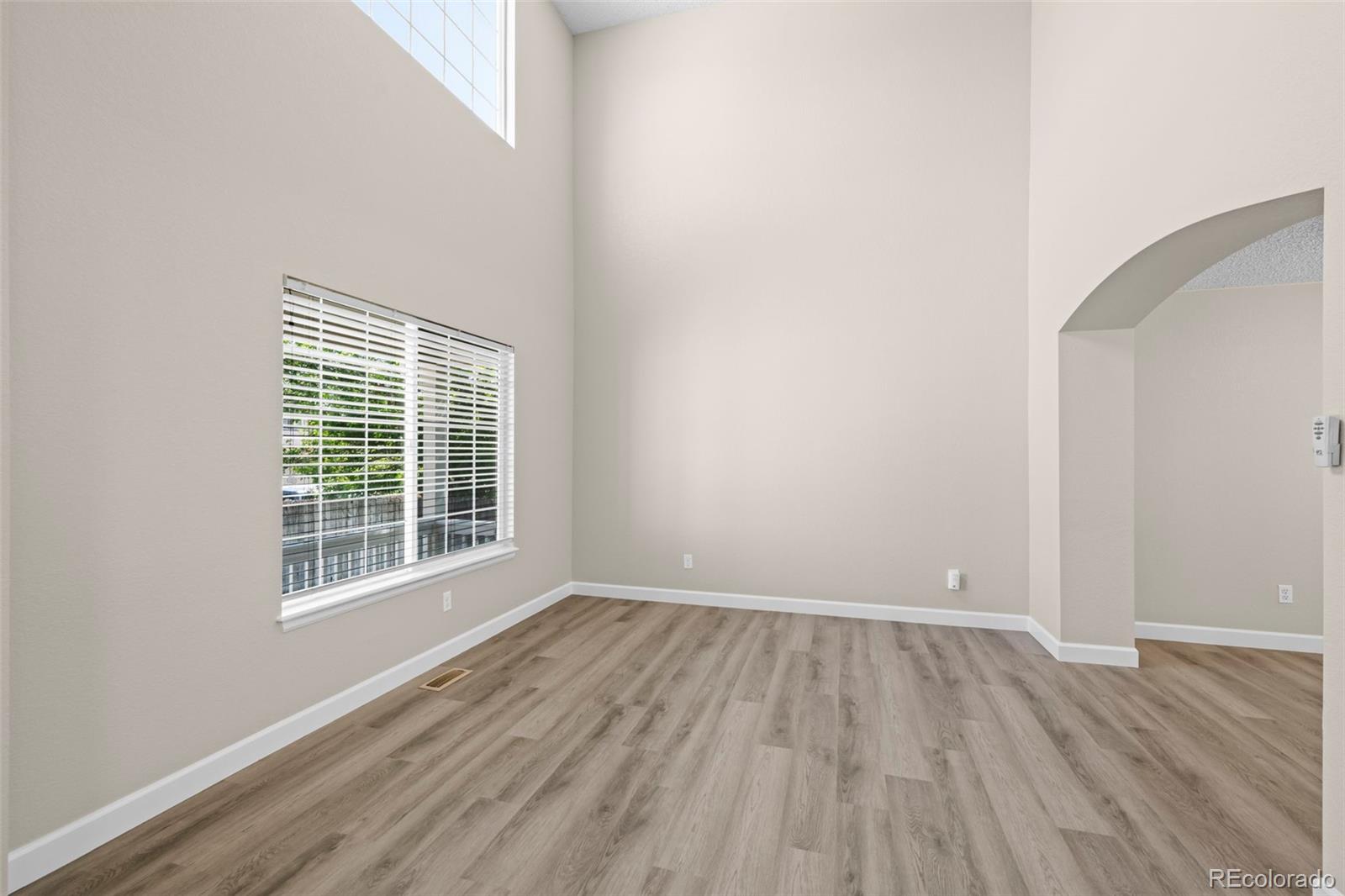1952 W 135th Place