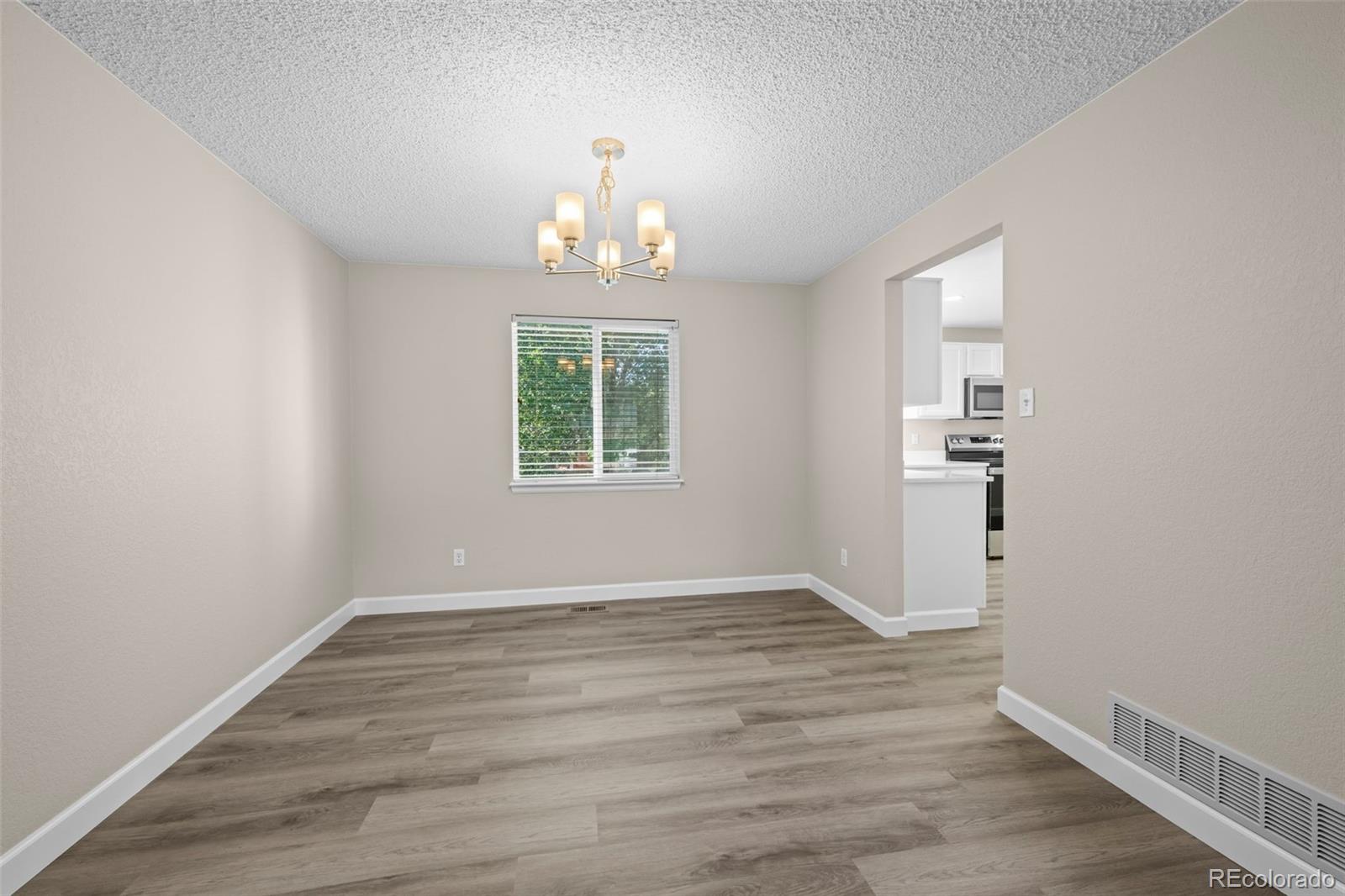 1952 W 135th Place