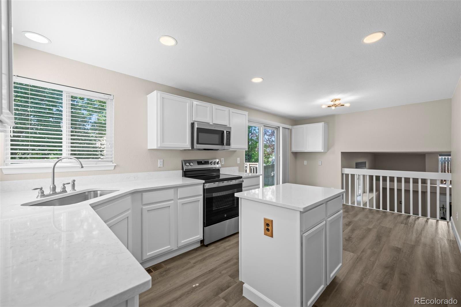 1952 W 135th Place