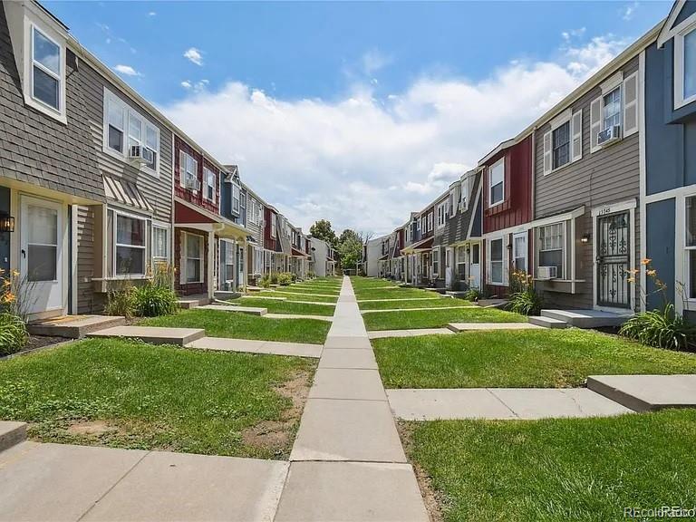 15787 E 13th Place