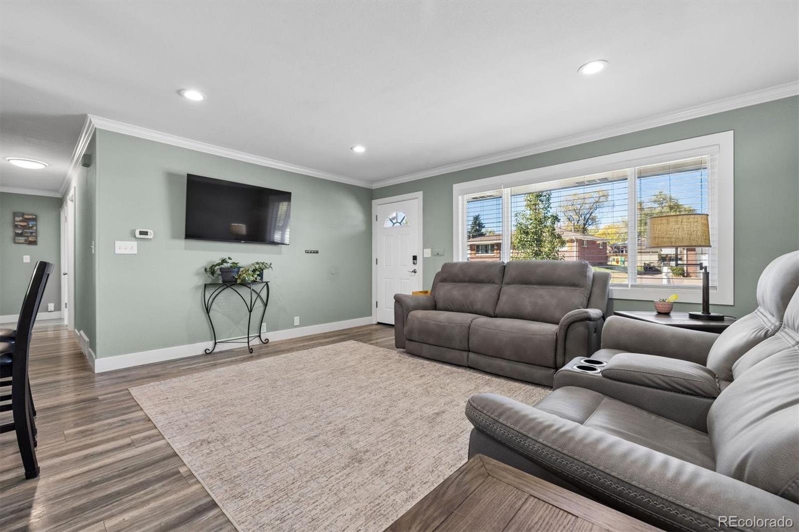 3250 W Saratoga Avenue