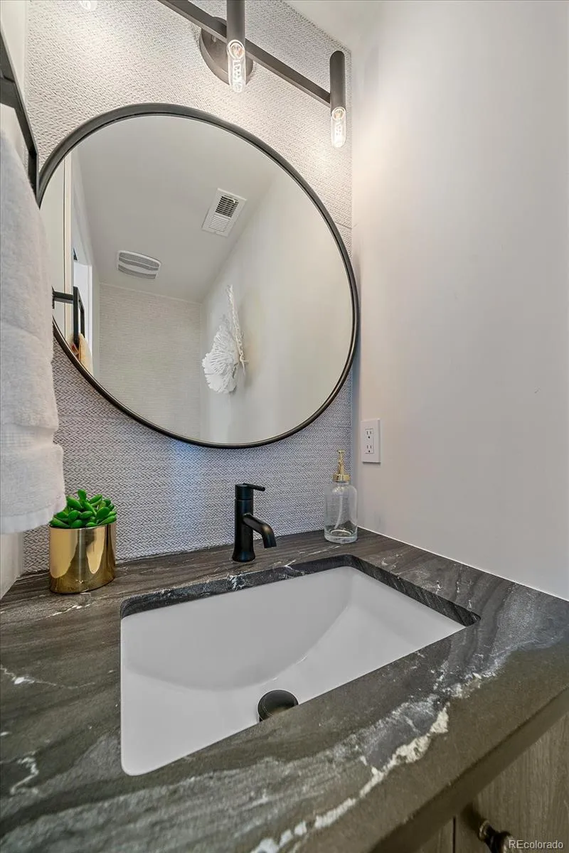 Denver, Colorado 80206, United States, 4 Bedrooms Bedrooms, ,4 BathroomsBathrooms,Residential,Active,96772