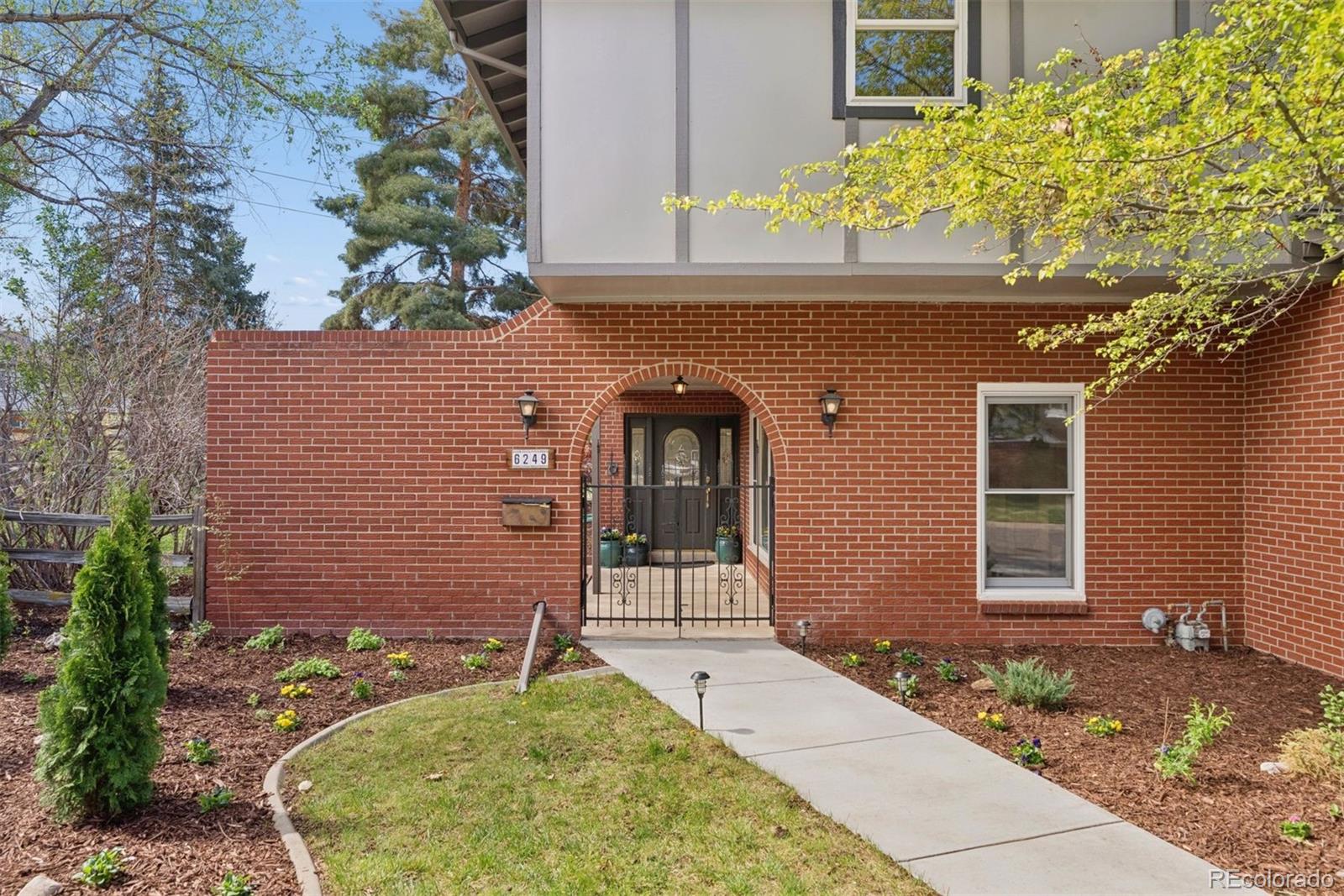 6249 S Krameria Street