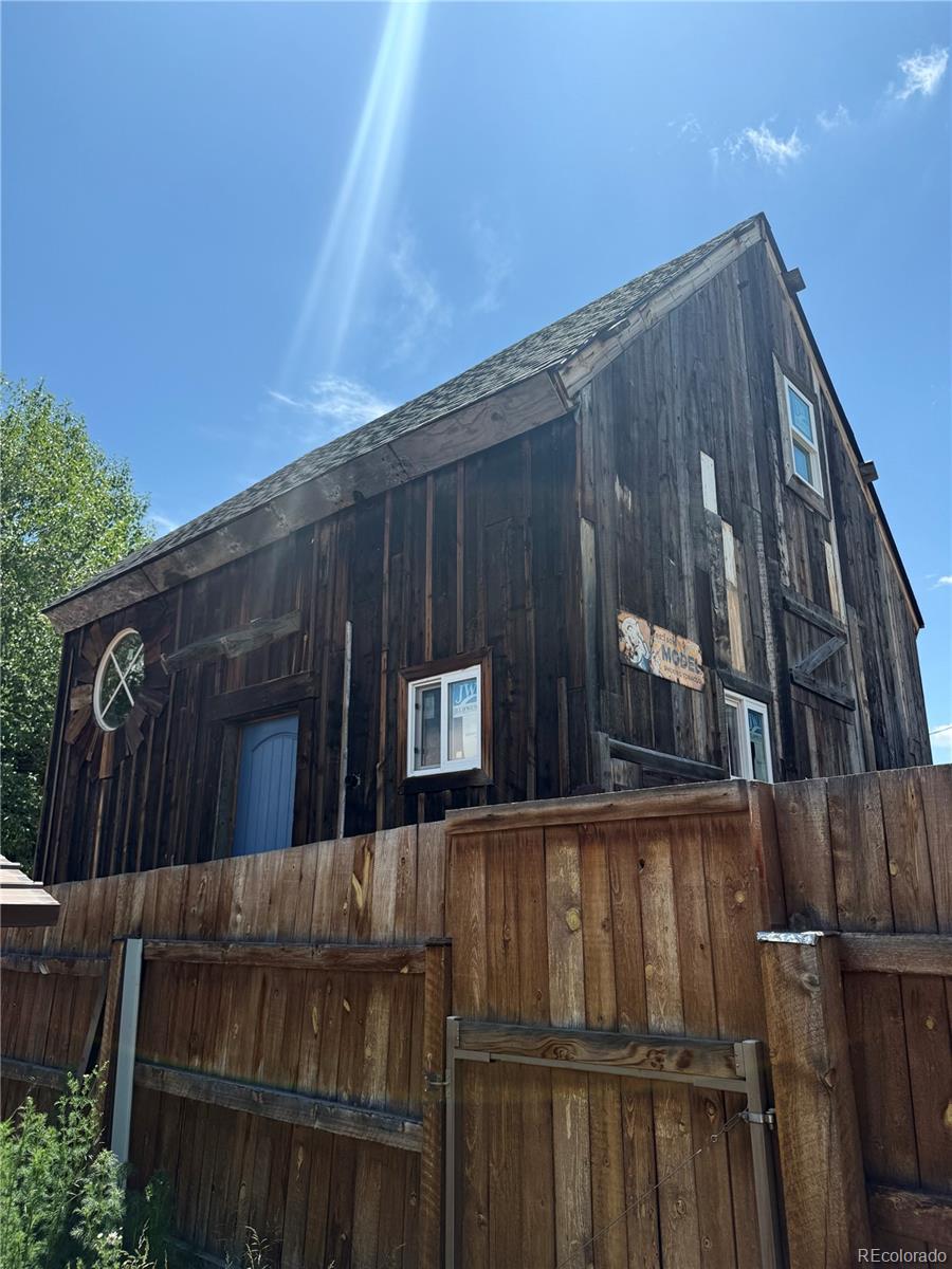 206 Elm