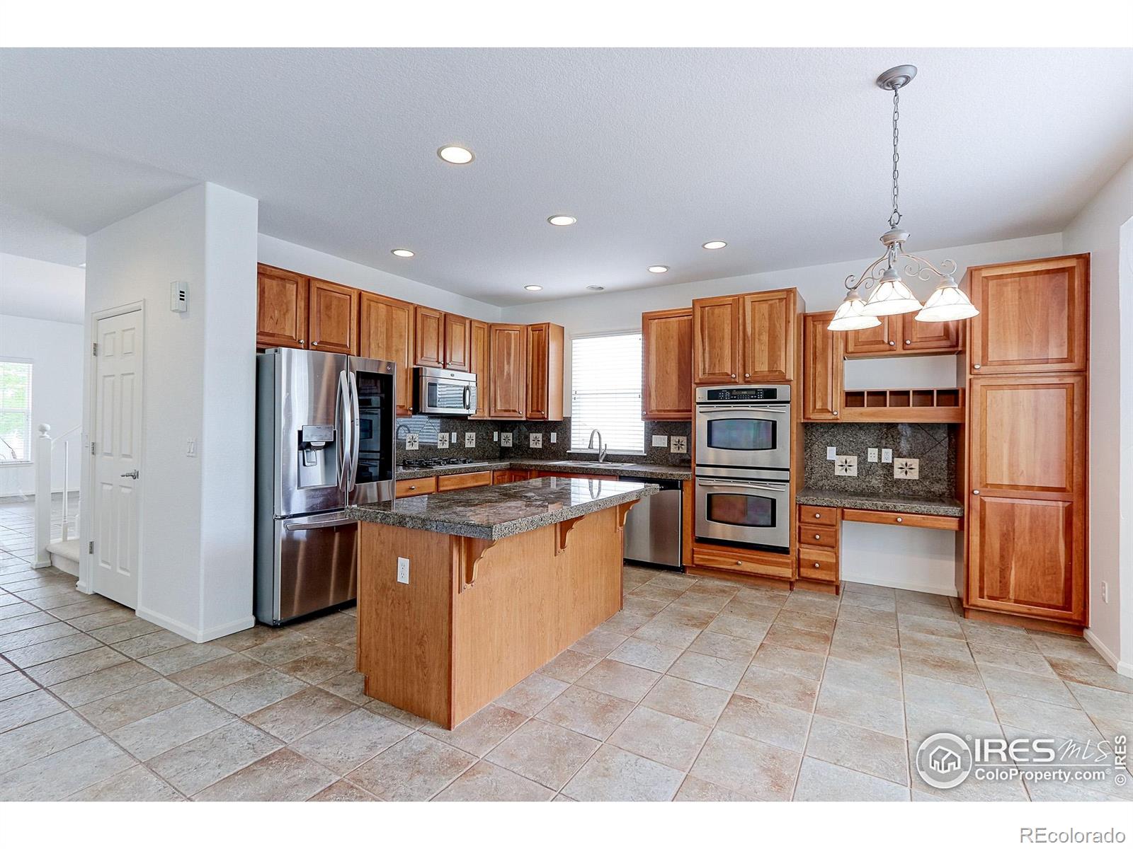 2631 E 136th Place
