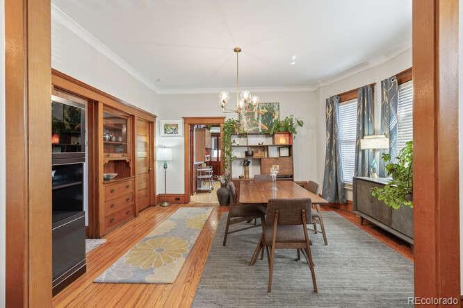 33 W Byers Place