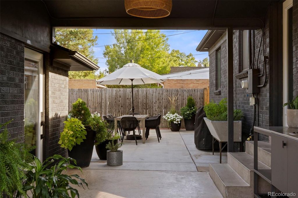 Photo of 1694 Niagara Street, Denver, CO 80220 (MLS # 2561058)