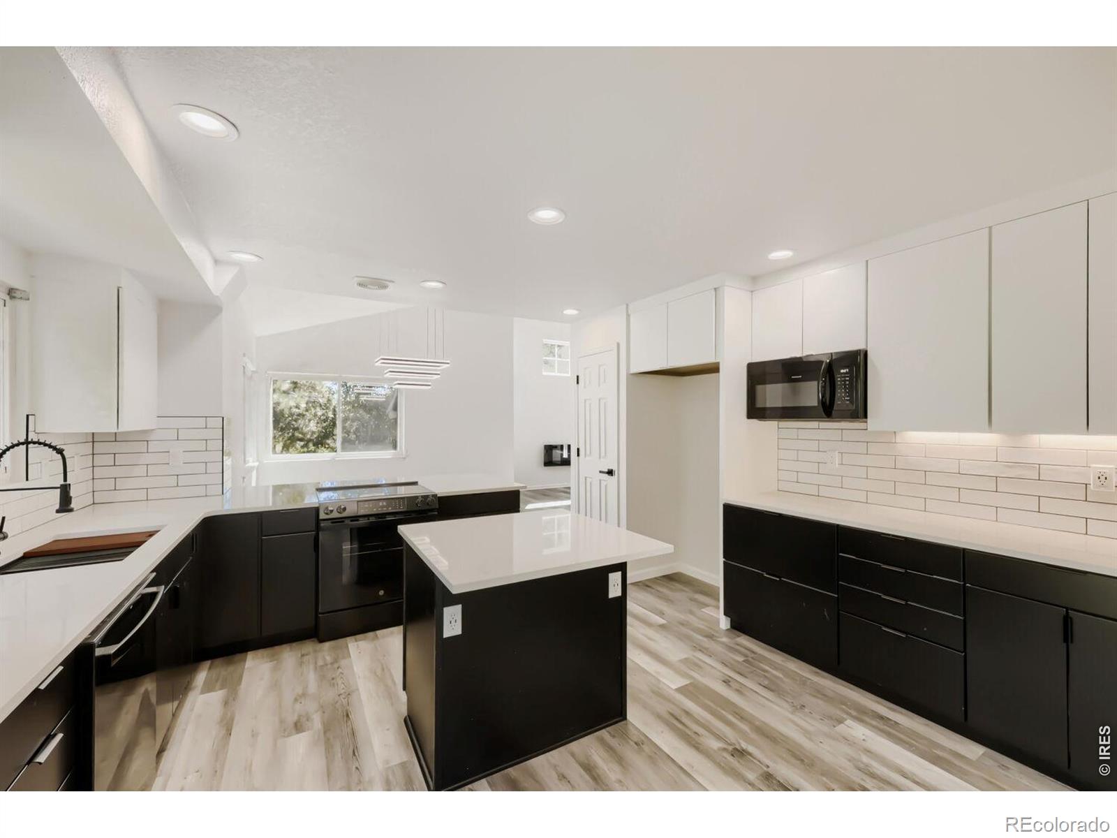 2509 Ravenwood Lane
