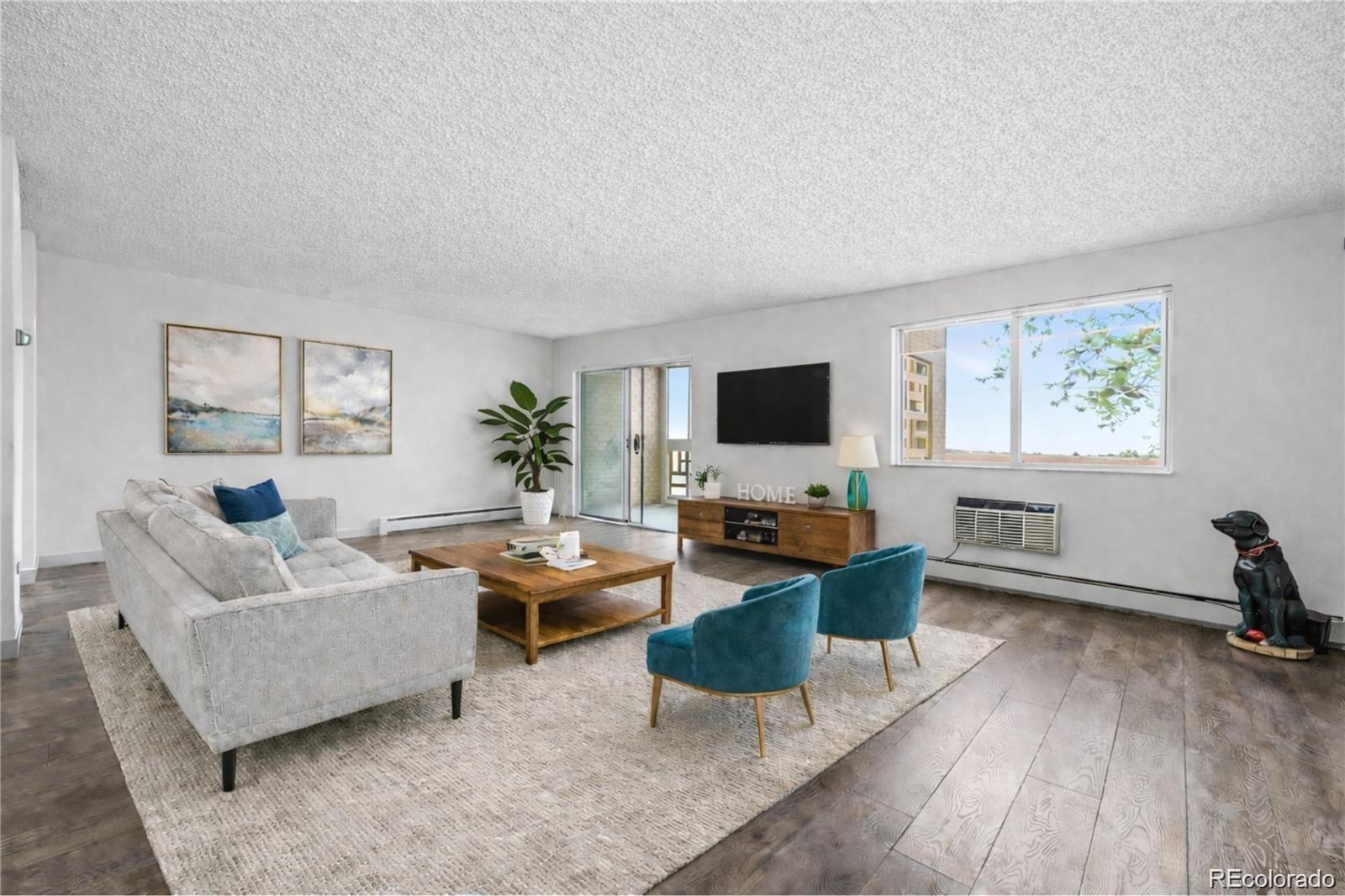 300 S Clinton Street 8C