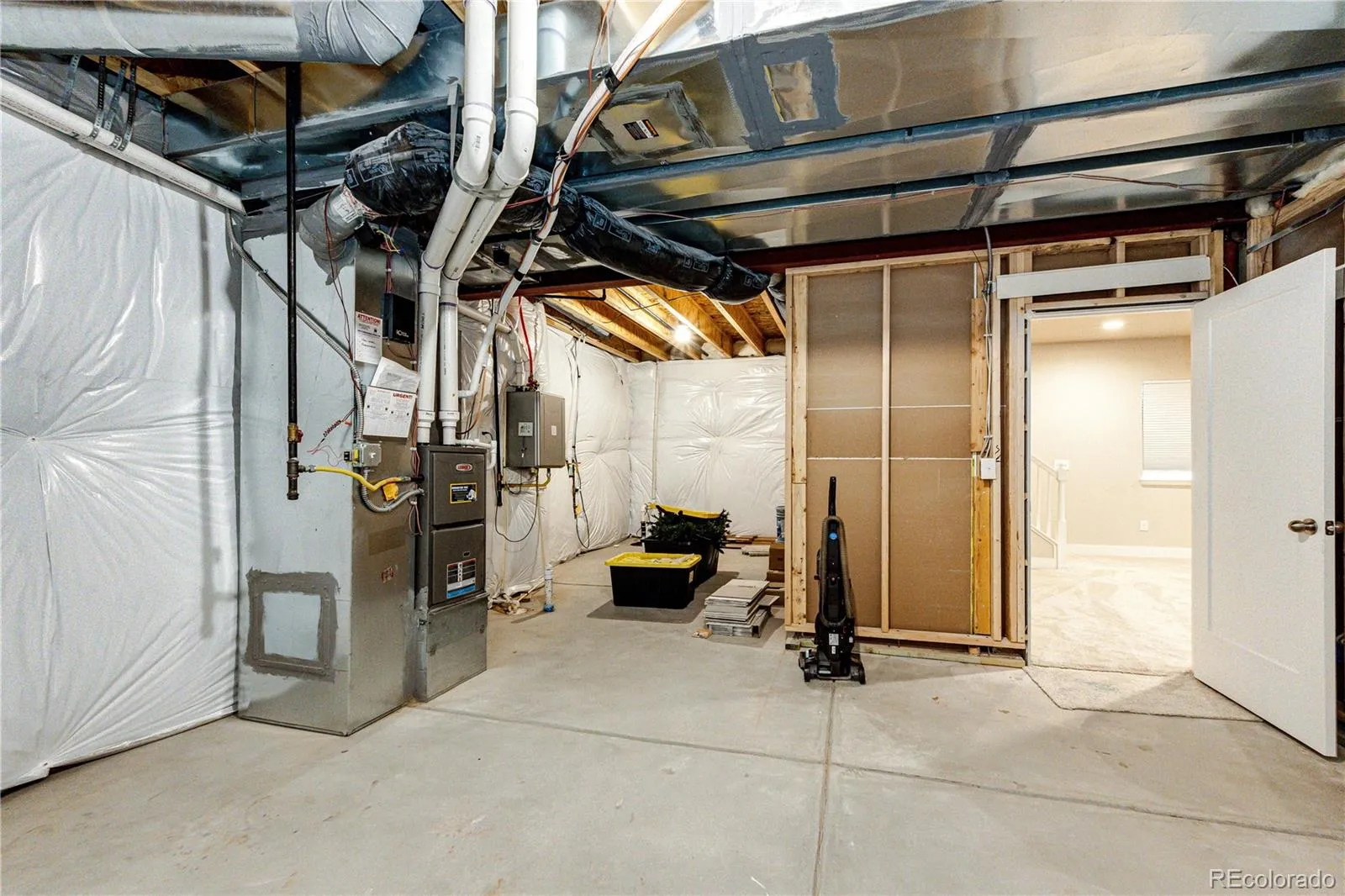 Aurora, Colorado 80019, United States, 4 Bedrooms Bedrooms, ,3 BathroomsBathrooms,Residential,Active,249285