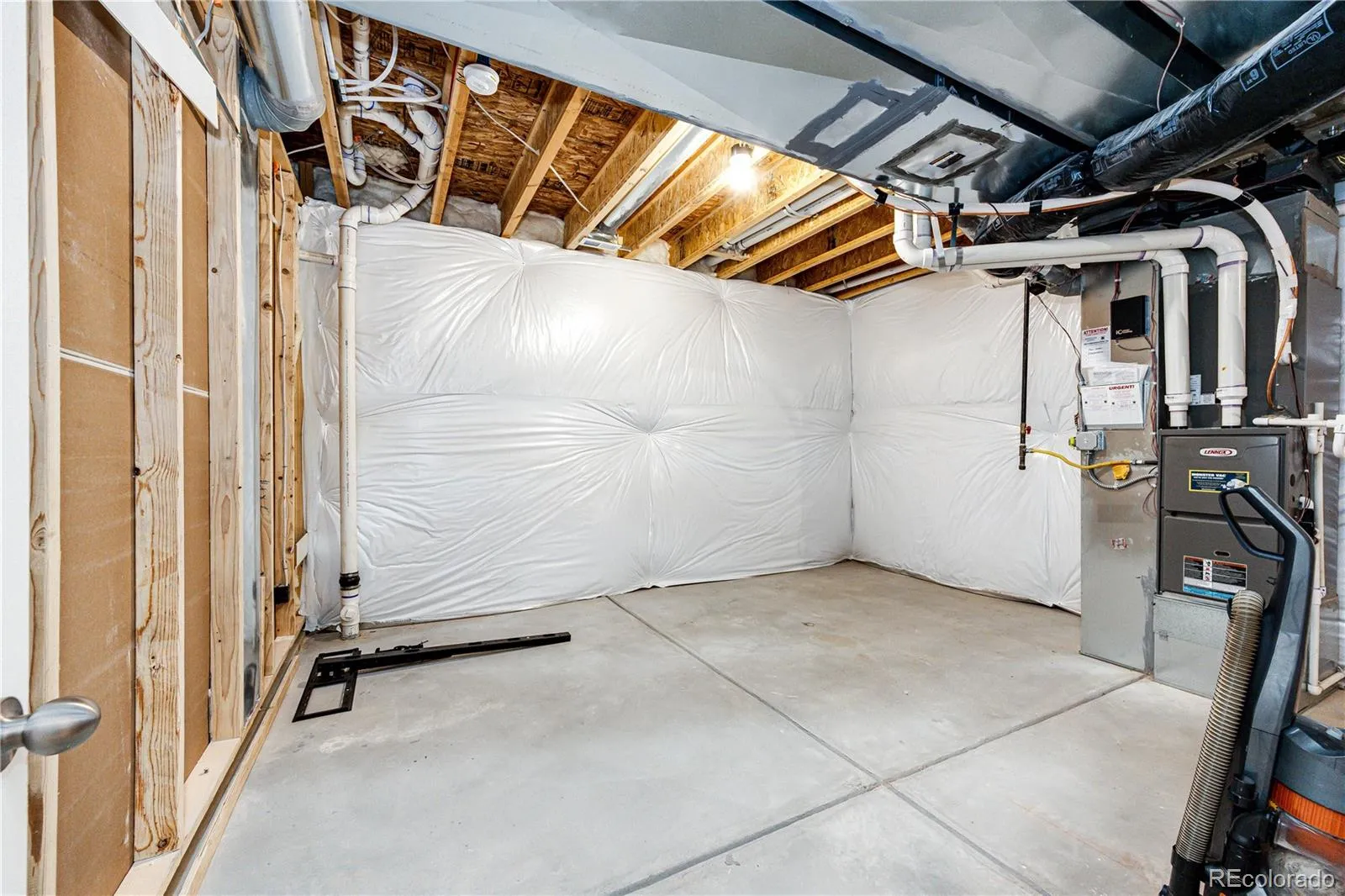 Aurora, Colorado 80019, United States, 4 Bedrooms Bedrooms, ,3 BathroomsBathrooms,Residential,Active,249285