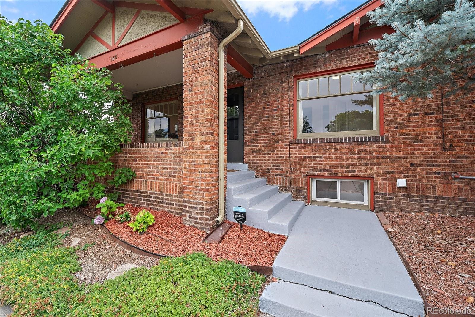 140 E Louisiana Avenue