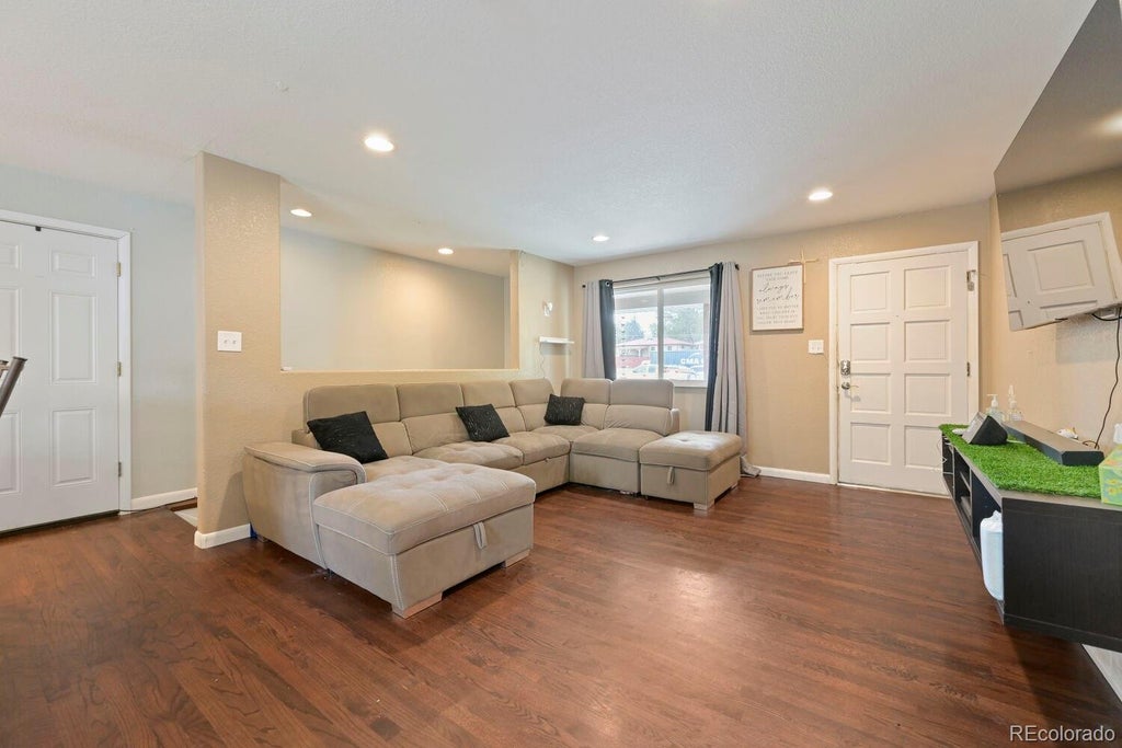 Photo of 1248 S Eaton Street, Lakewood, CO 80232 (MLS # 1534557)