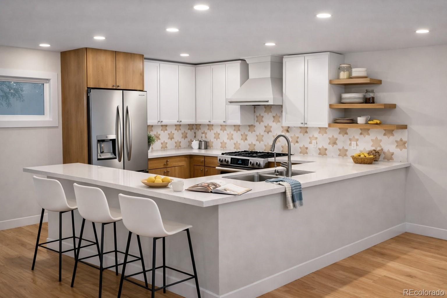 1842 Canyon Boulevard 202