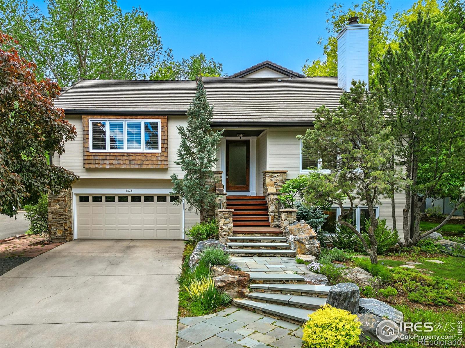 3835 Norwood Court