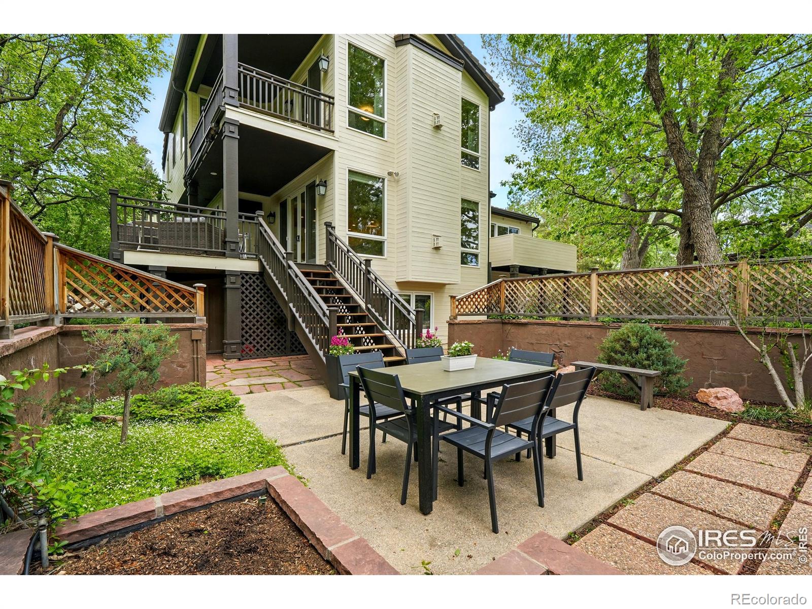 3835 Norwood Court