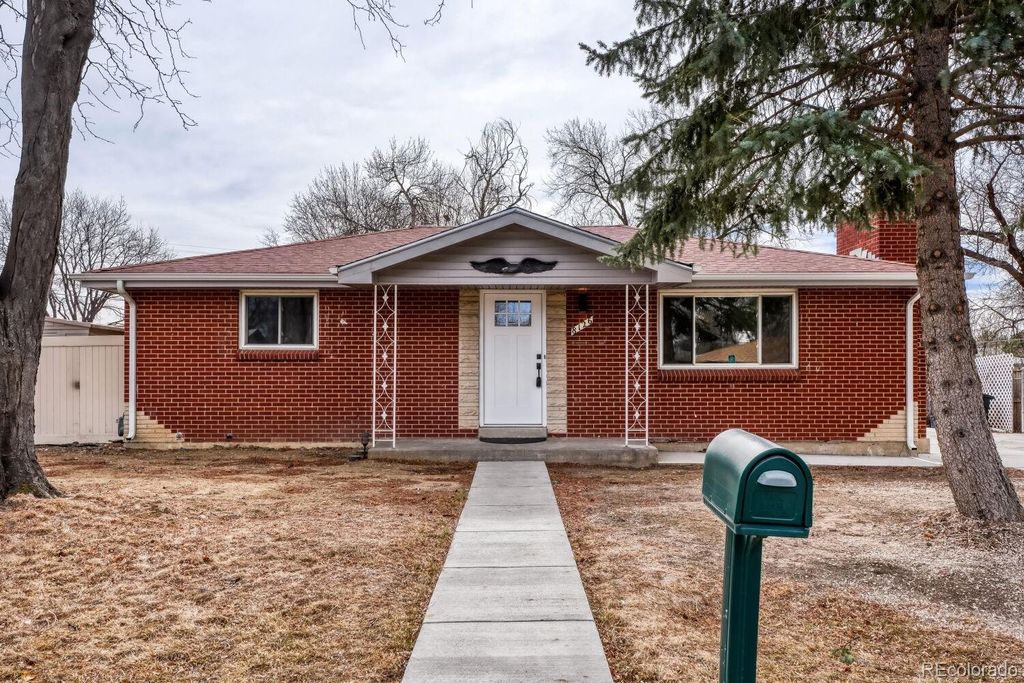 Photo of 8126 Benton Way, Arvada, CO 80003 (MLS # 9004111)