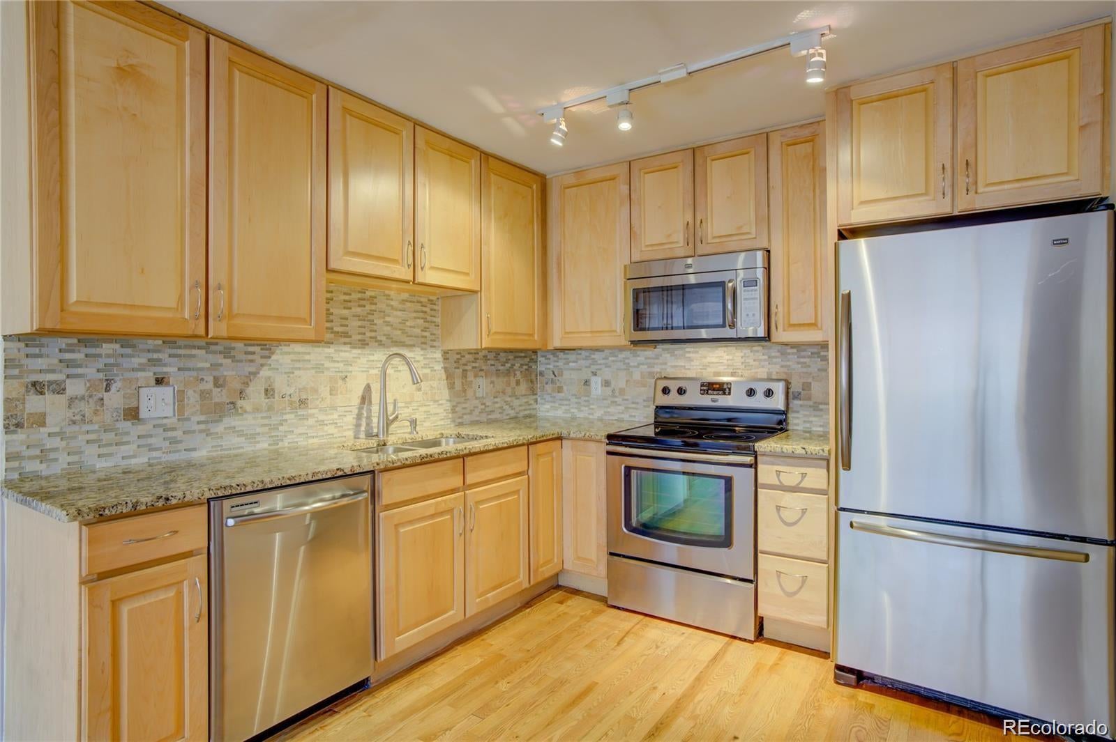 925 E 8 Avenue 140