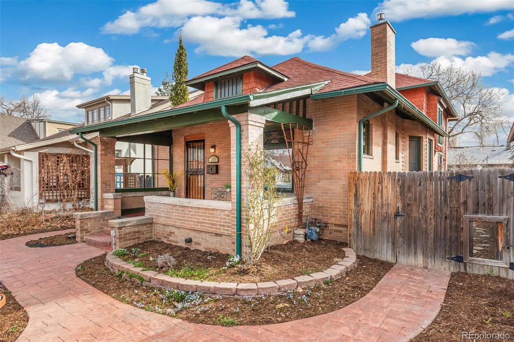 Photo of 2576 Dexter Street, Denver, CO 80207 (MLS # 4993421)