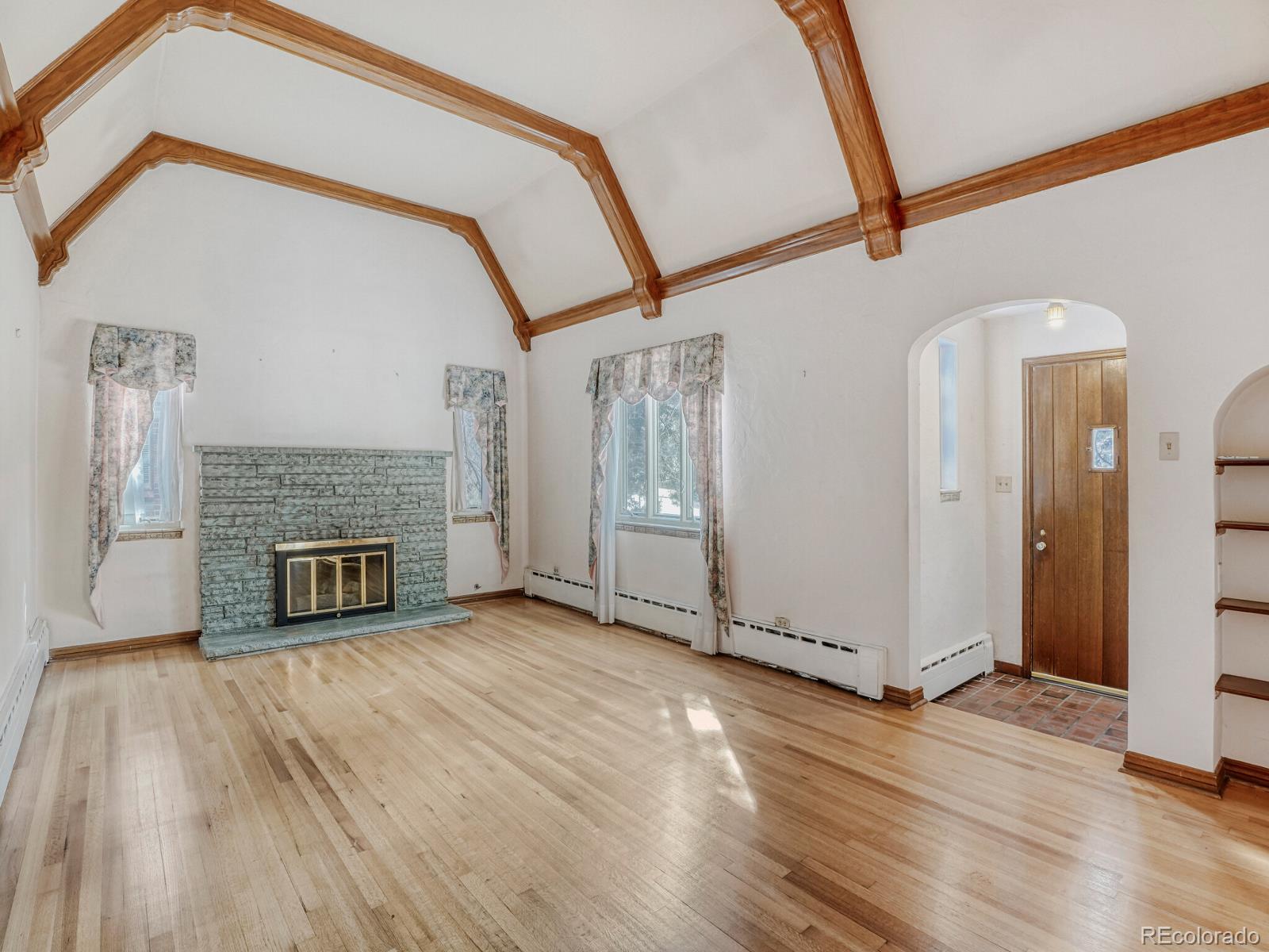 840 Bonnie Brae Boulevard