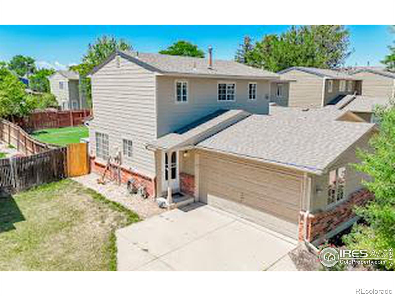 Photo 2 of 30 of 12581 Elm Street multi-family property