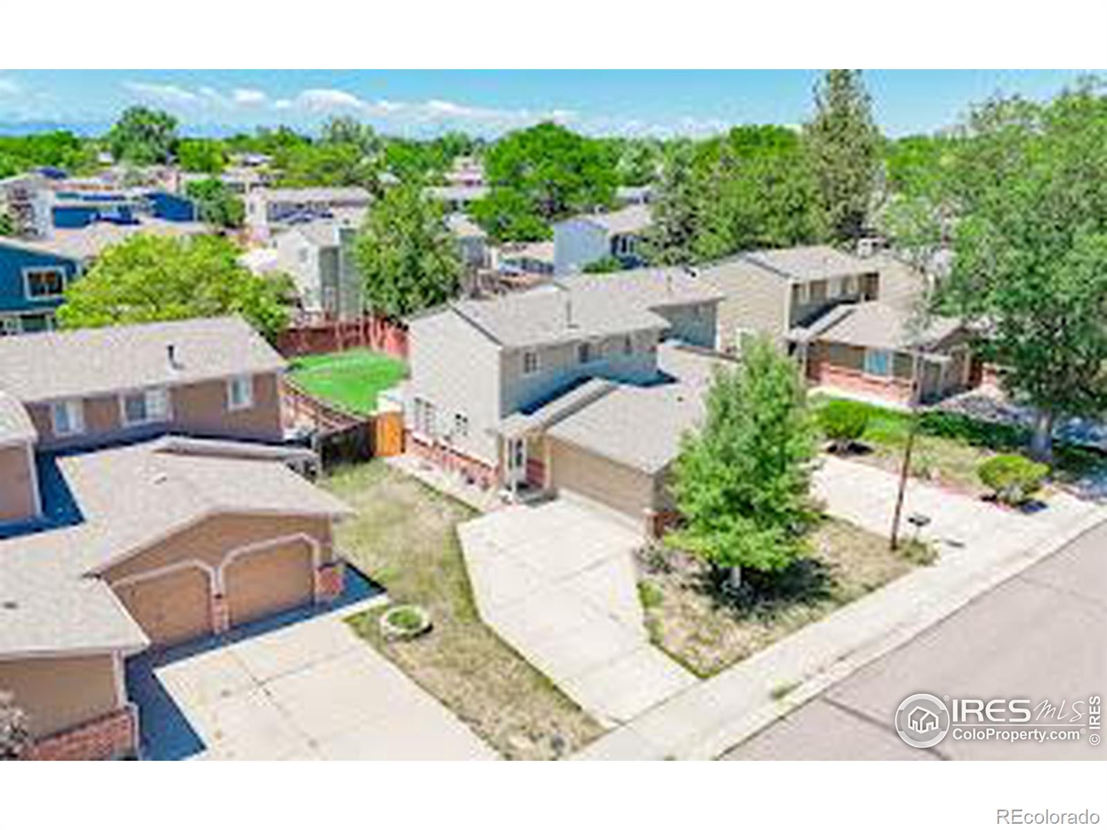 Photo 3 of 30 of 12581 Elm Street multi-family property