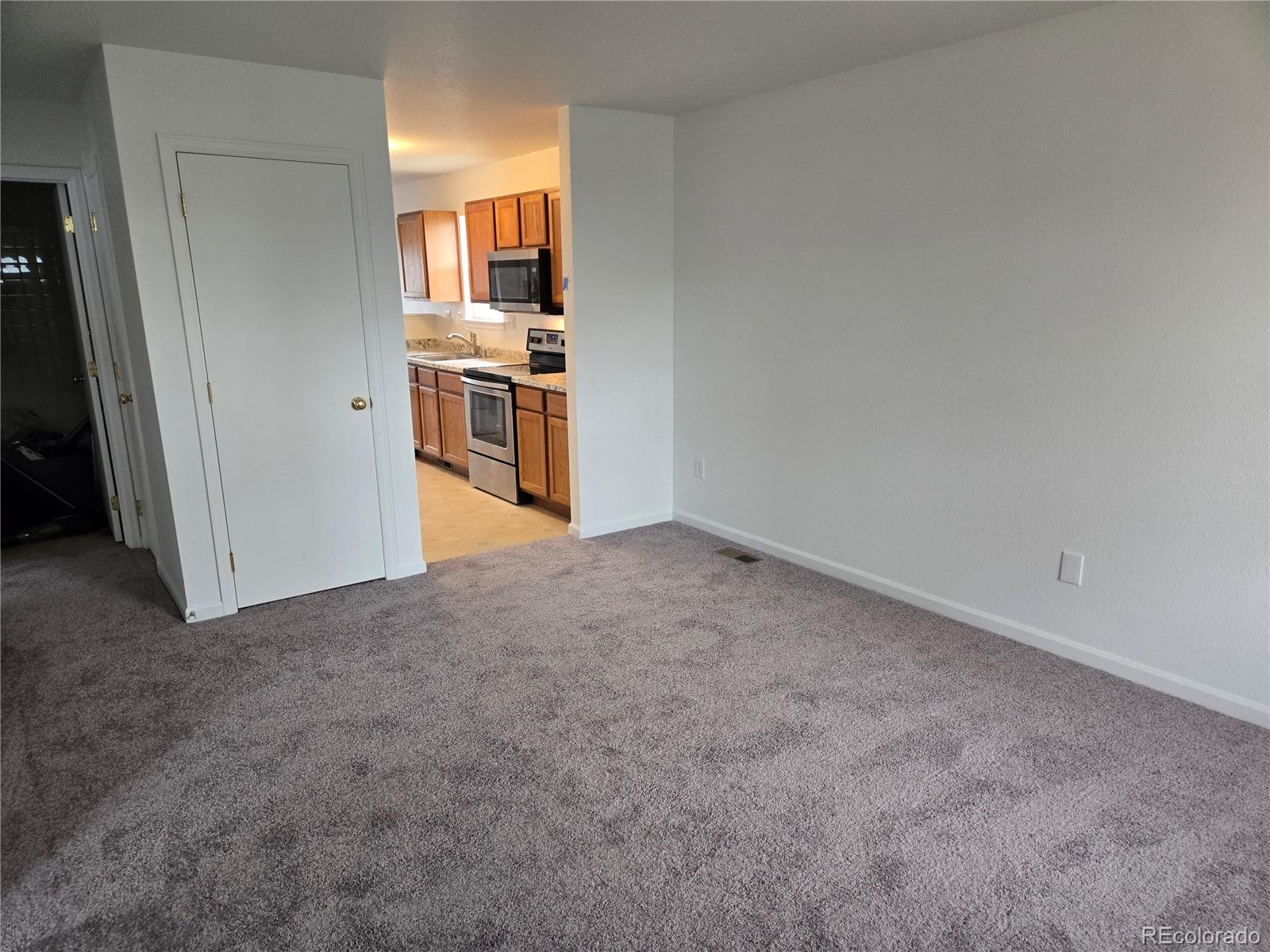 55606 E 28th Place