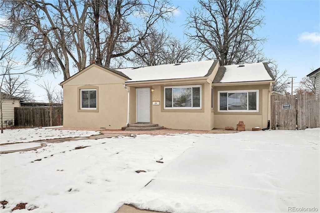 Photo of 2308 Galena Street, Aurora, CO 80010 (MLS # 7192715)