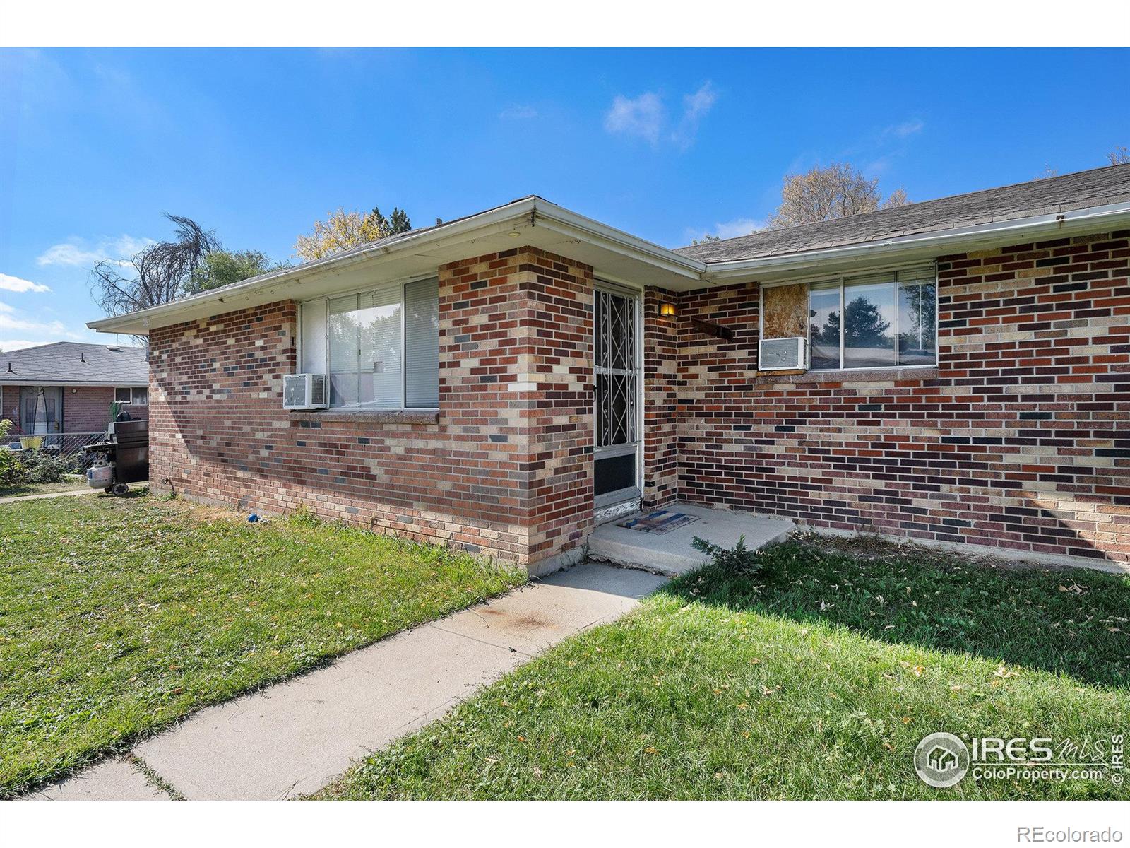 1523 Lashley Street 1523, 1525