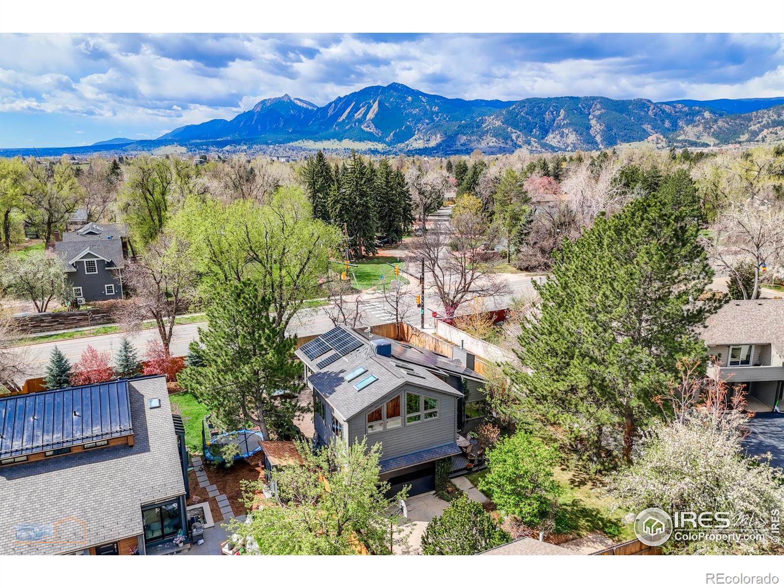 2212 Juniper Court, Boulder, CO, 80304 2 2212 Juniper Court