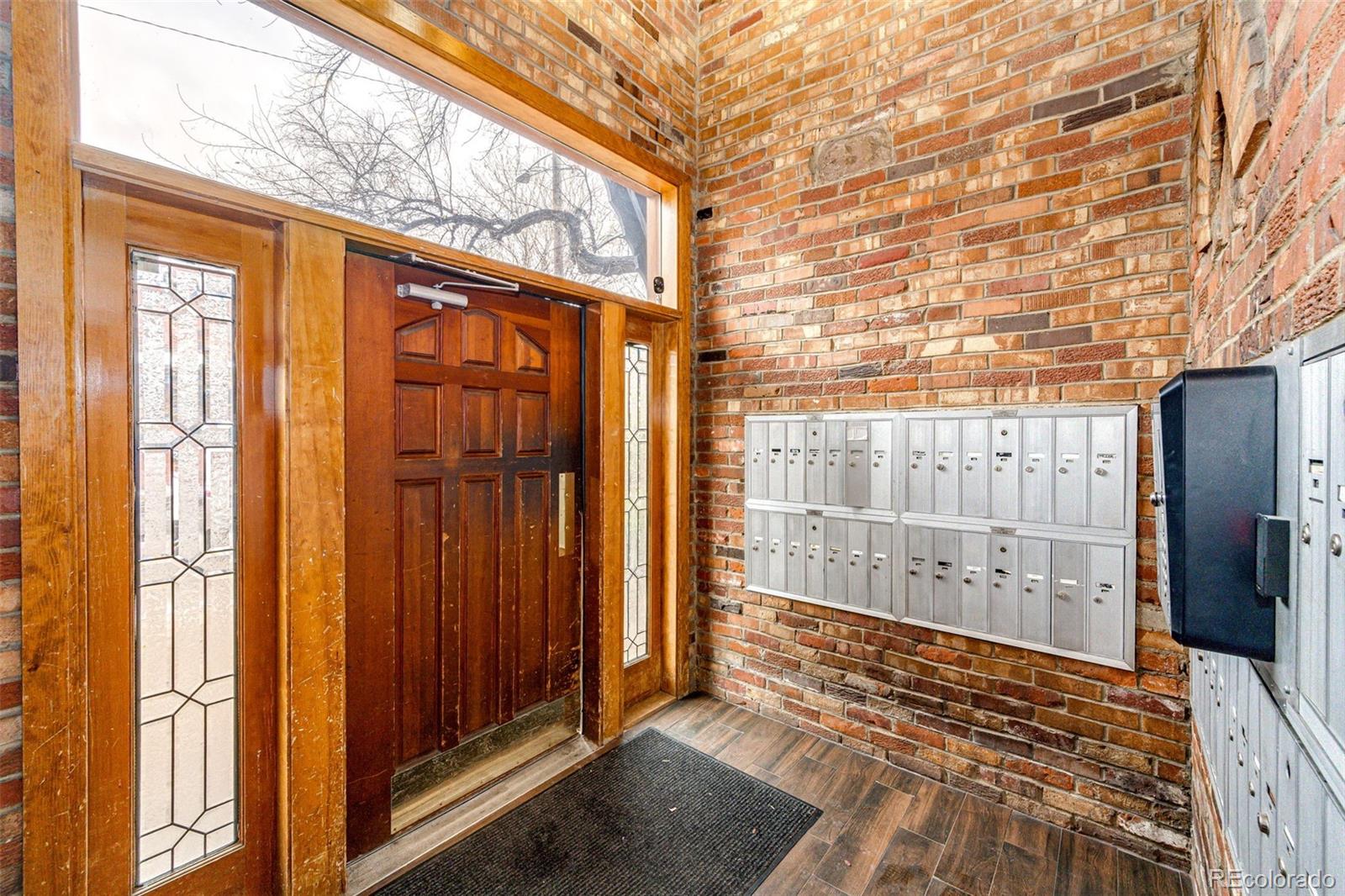 1350 Josephine Street 207