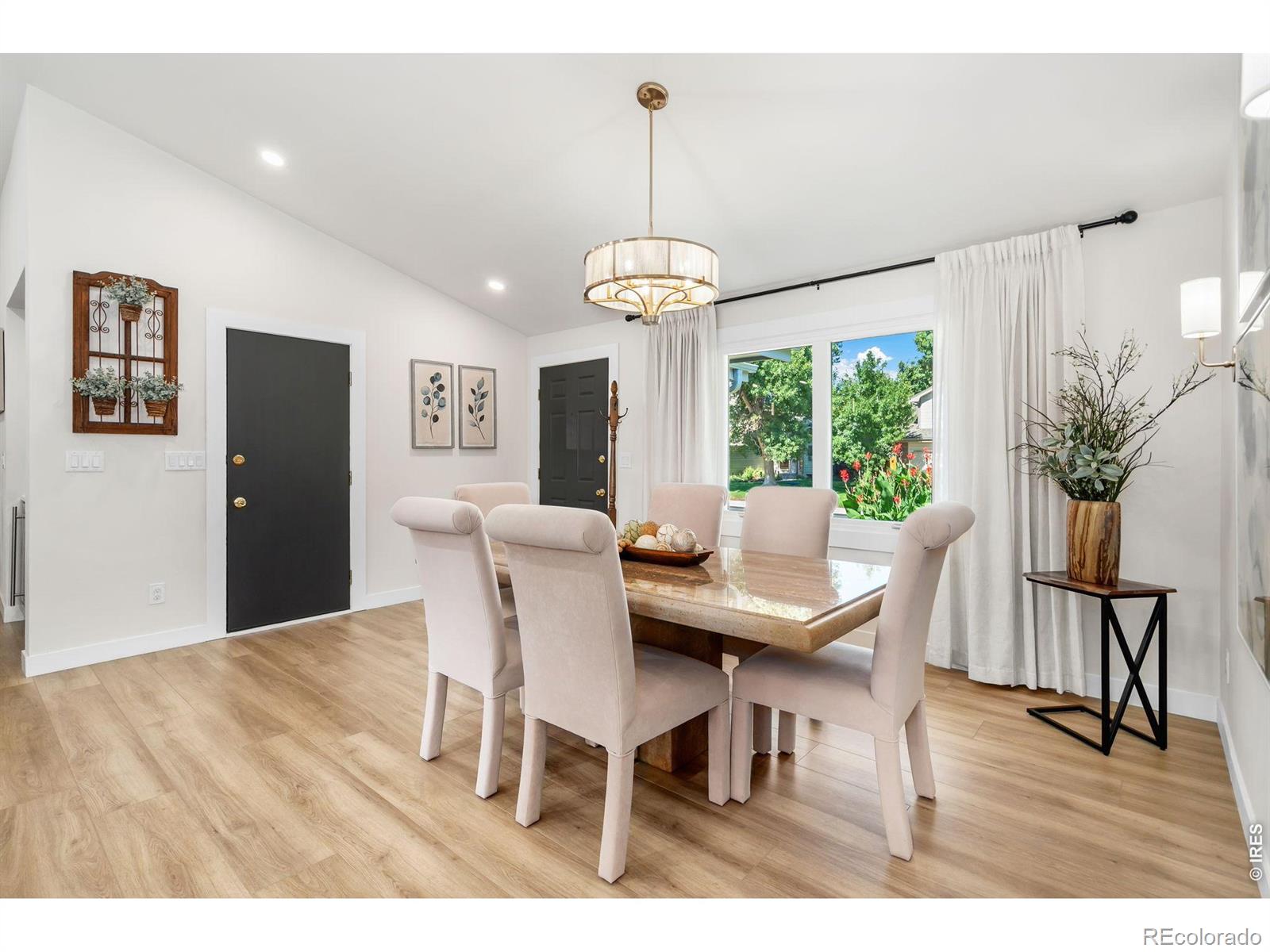 2425 Cedarwood Drive