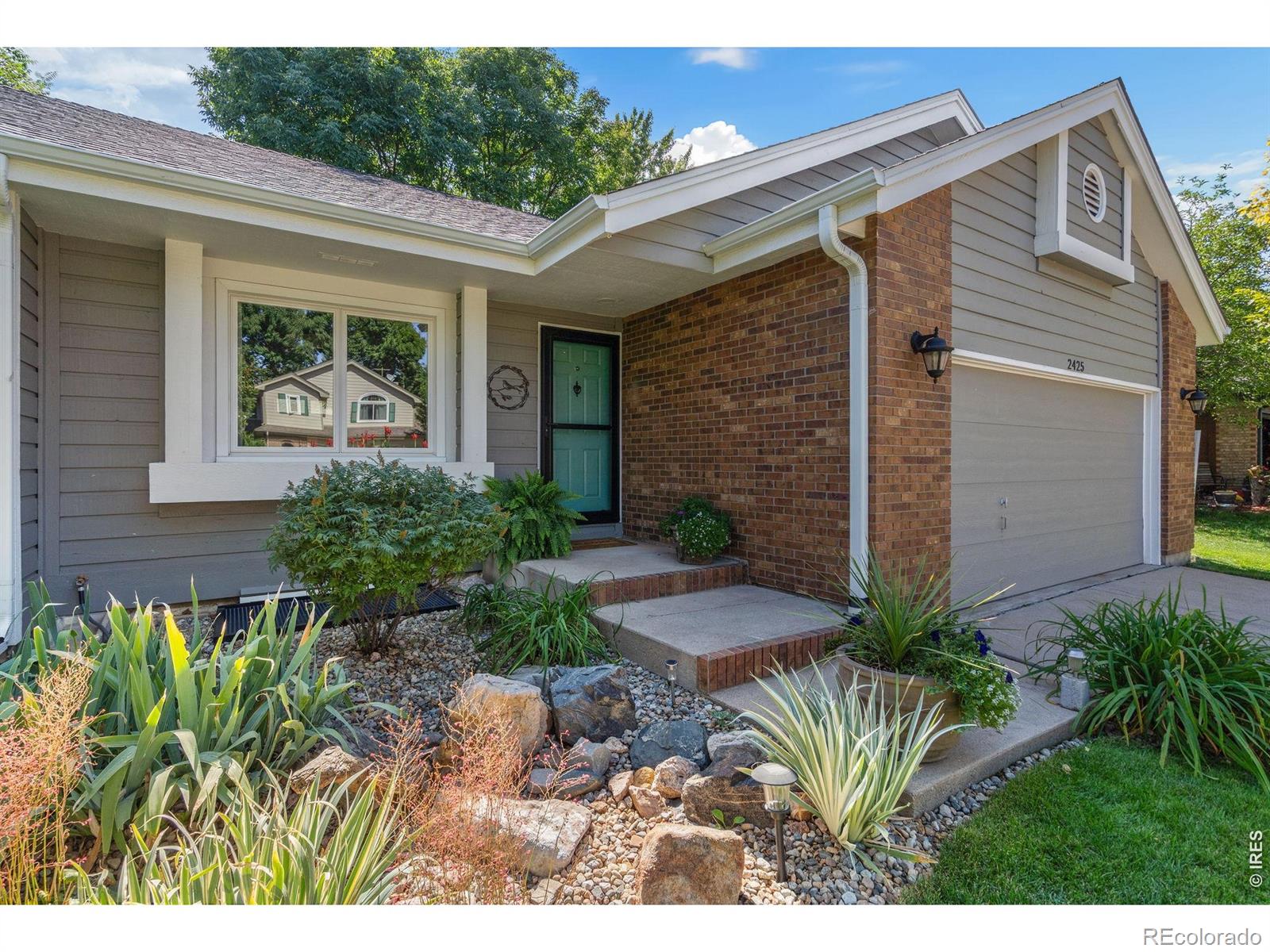 2425 Cedarwood Drive