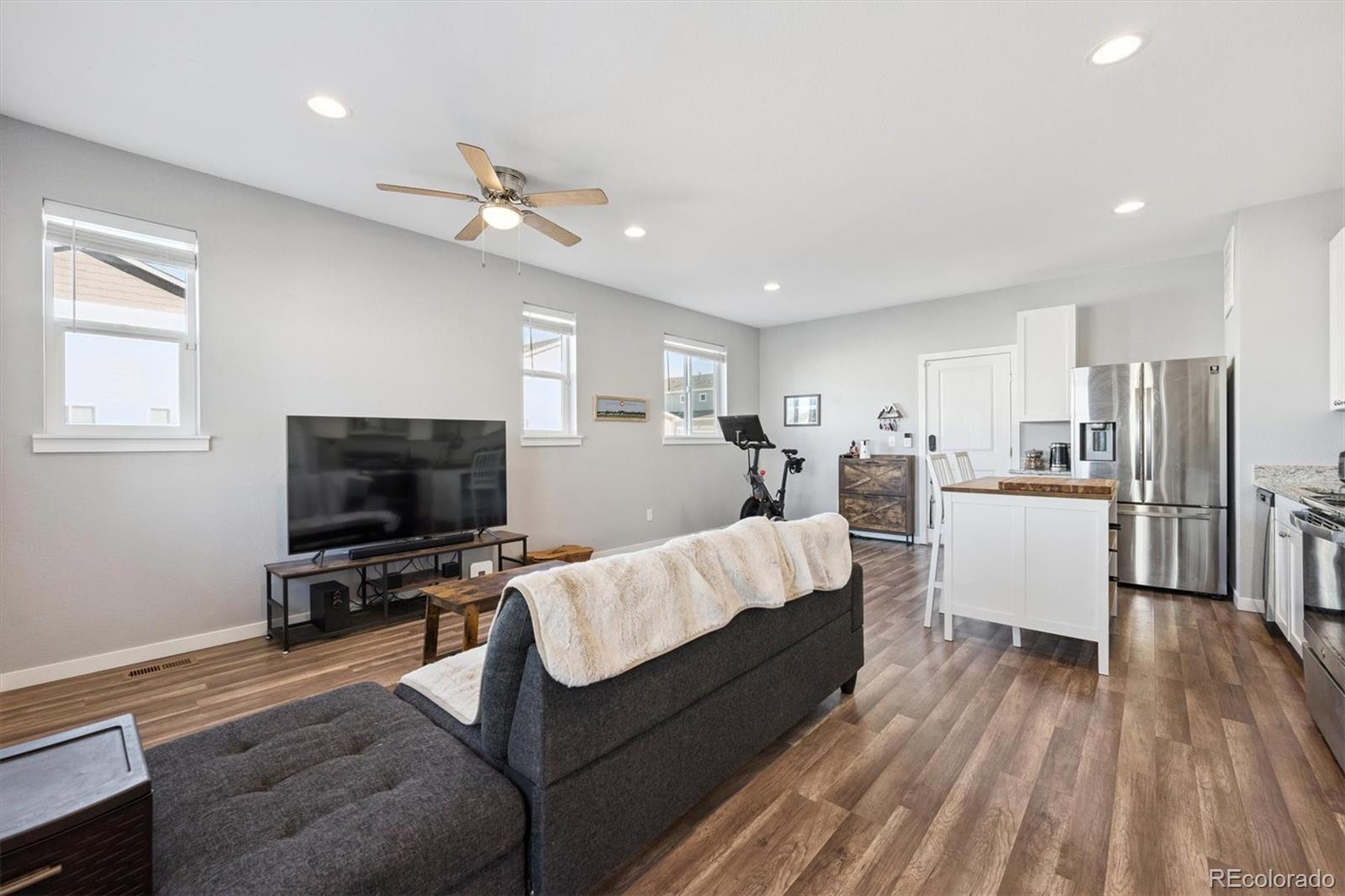 265 S 4th Court