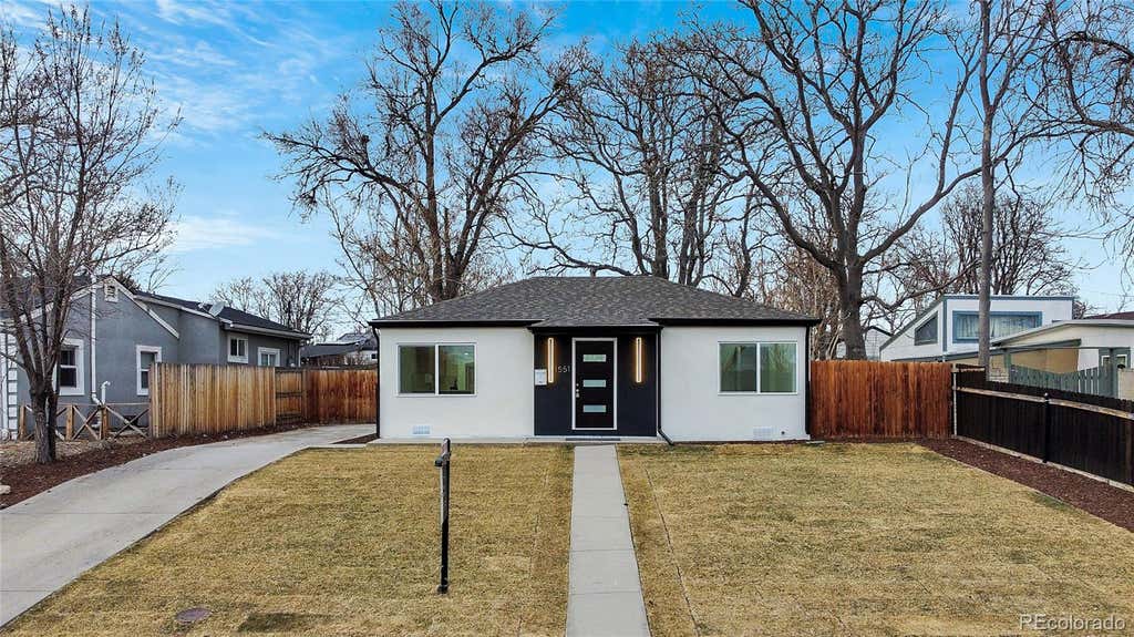 Photo of 1551 W Hoye Place, Denver, CO 80223 (MLS # 8057993)