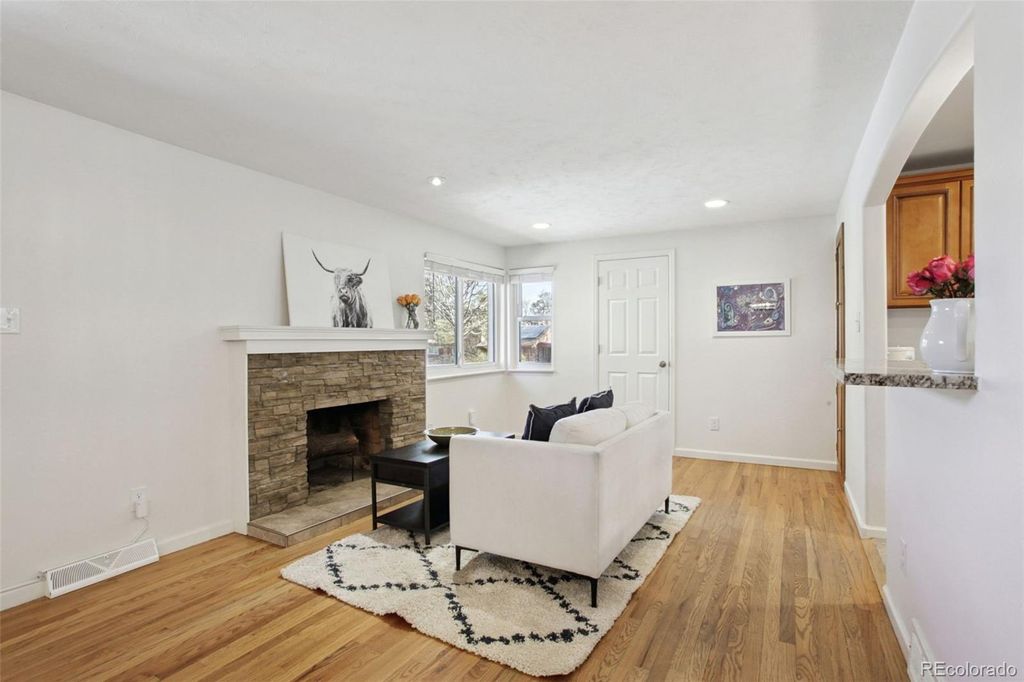 Photo of 3504 W Alamo Drive, Littleton, CO 80123 (MLS # 5948940)