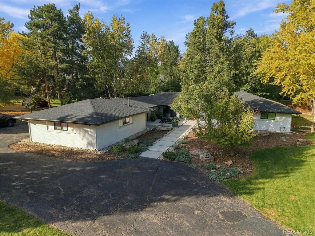 Photo of 4677 W Wagon Trail Road, Littleton, CO 80123 (MLS # 5598322)