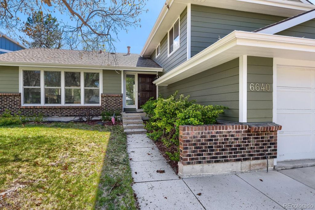 Photo of 6640 S Heritage Place W, Centennial, CO 80111 (MLS # 3381965)