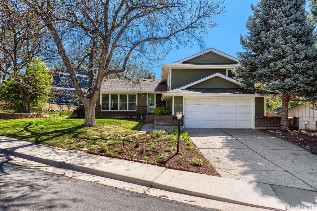Photo of 6640 S Heritage Place W, Centennial, CO 80111 (MLS # 3381965)