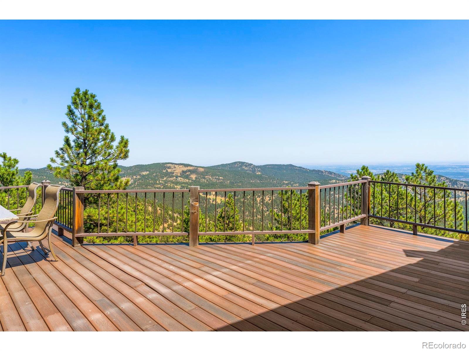 1327 Weaver Drive