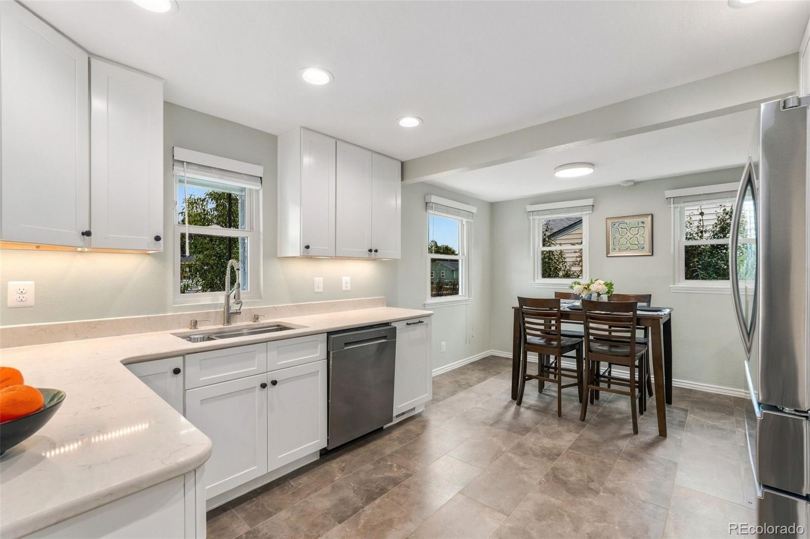 4580 W Short Place