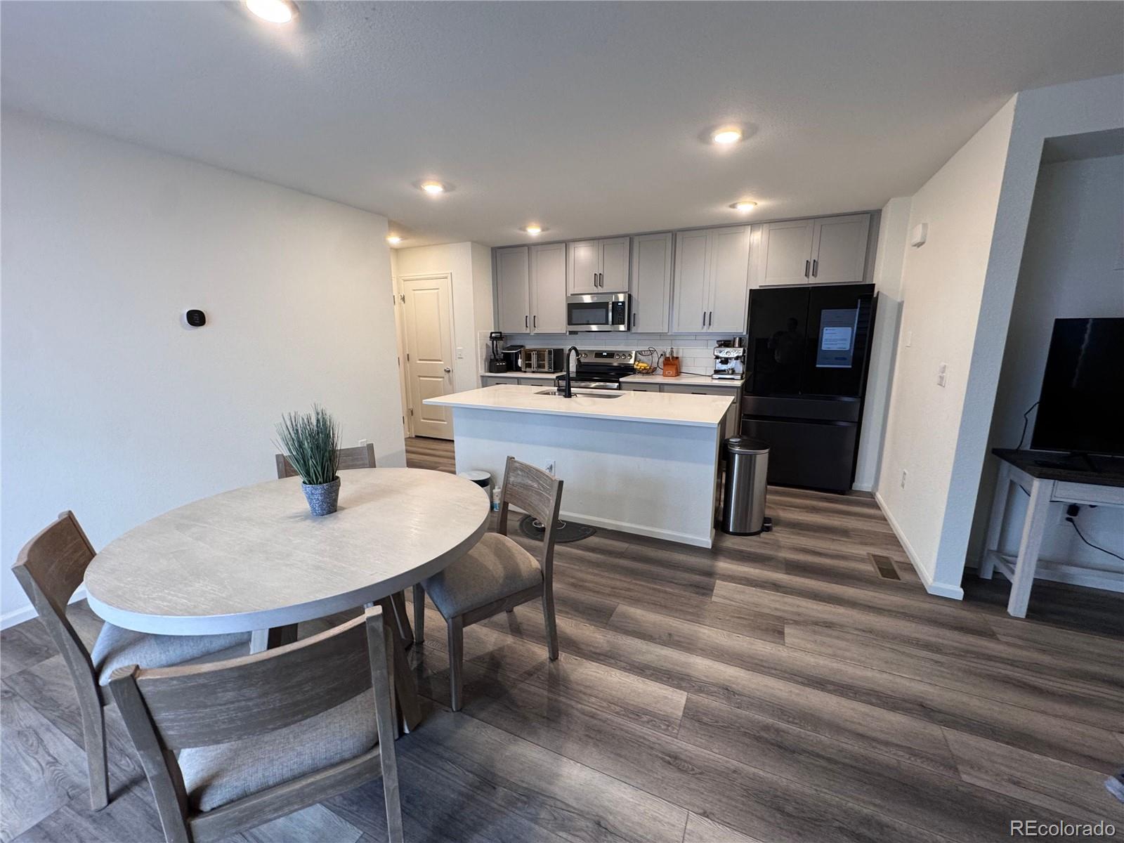 5768 Killarney Way