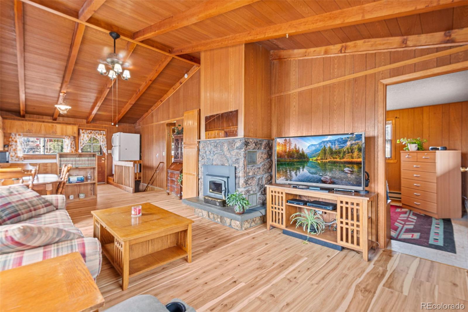 255 Saddlestring Road