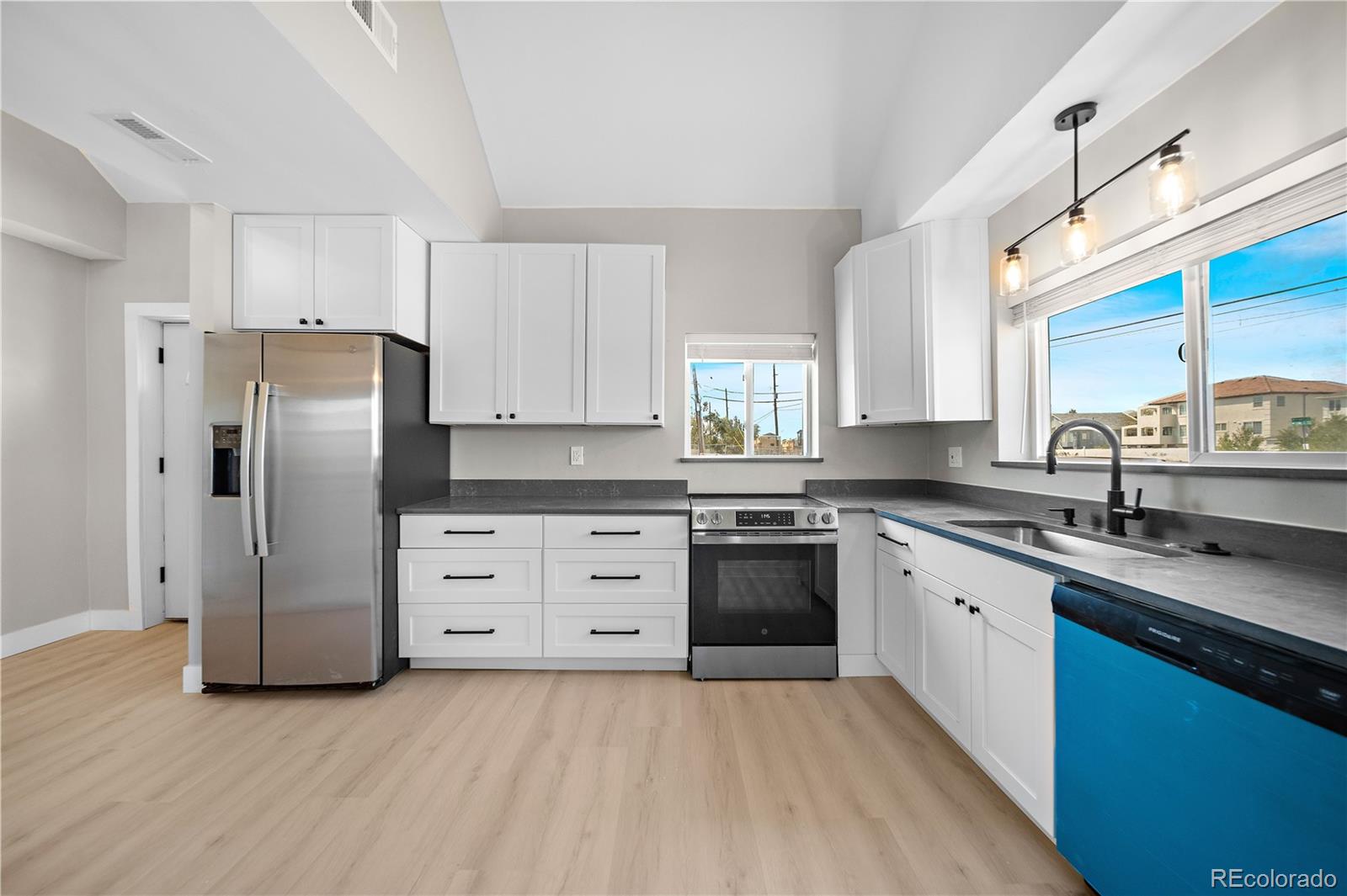 6600 Lowell Boulevard, Denver, CO, 80221 4 6600 Lowell Boulevard