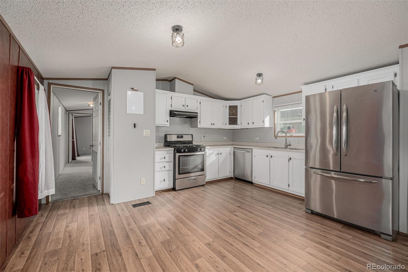 800 S Santa Fe Avenue