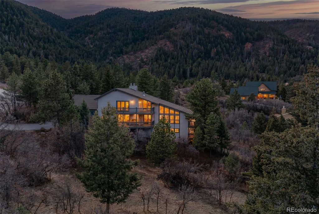 Photo of 7116 Fox Circle, Larkspur, CO 80118 (MLS # 8773395)